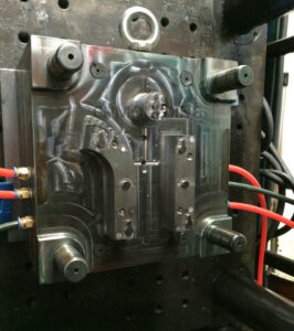 injection molds maintenance